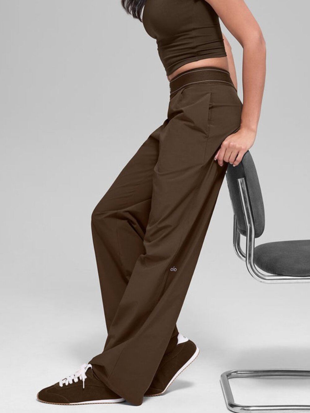 NWT ALO Yoga Espresso Brown Wide Leg Suit Up Pants (30" Inseam) ๐ Chic Basics - Picture 6 of 8
